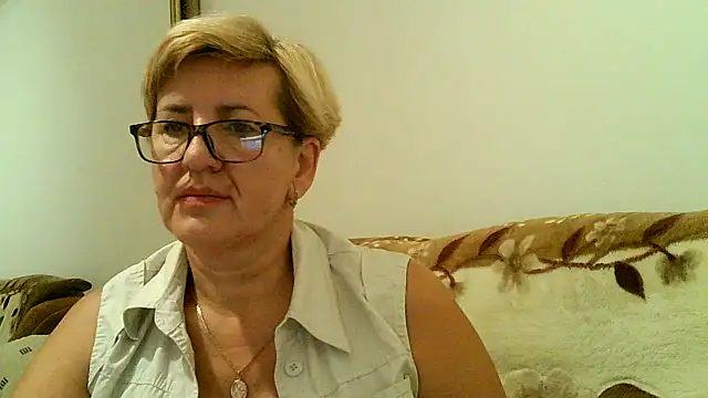 Snapshot of Dana4921 chatting on 19, 10, 2025 Dana4921 online show from 19, 10, 2025