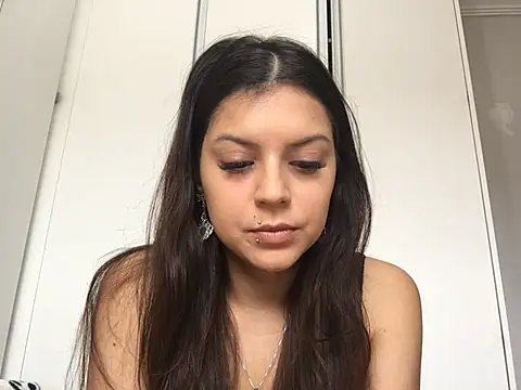 Snapshot of angelsecrets chatting on 18, 5, 2026 angelsecrets online show from 18, 5, 2026