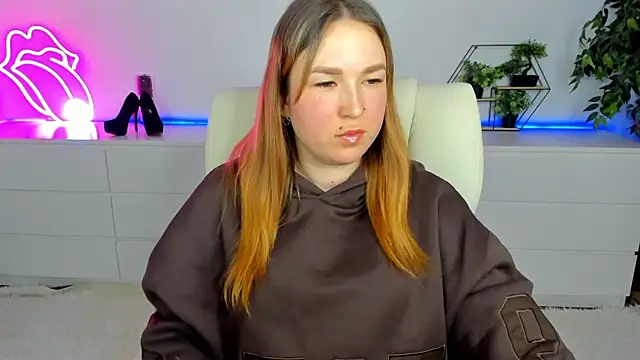 Snapshot of Sofii_darling chatting on 18, 2, 2026 Sofii darling online show from 18, 2, 2026