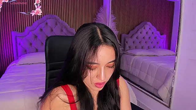 Starbutterflyy  online show from 9, 3, 2026