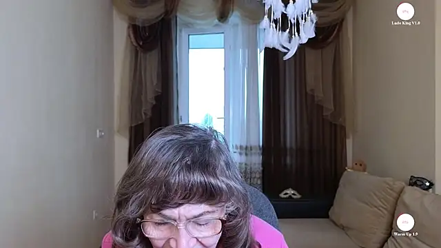 Snapshot of Betty_Brick chatting on 12, 5, 2026 Betty Brick online show from 12, 5, 2026