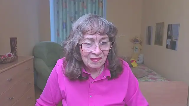 Snapshot of Betty_Brick chatting on 14, 5, 2026 Betty Brick online show from 14, 5, 2026