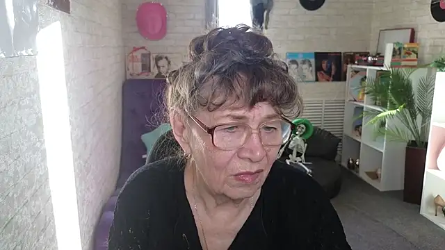 Snapshot of Betty_Brick chatting on 23, 5, 2026 Betty Brick online show from 23, 5, 2026