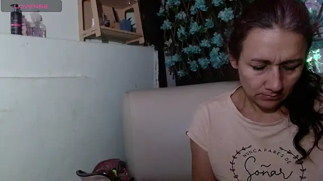 darling hott online show from 24, 7, 2026