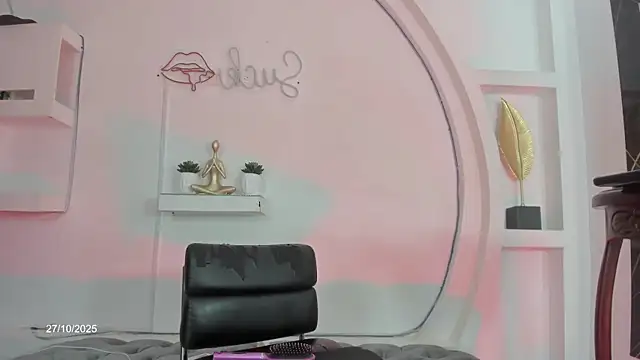 Vicky Hottman online show from 28, 10, 2025