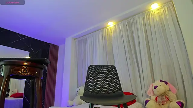 Vicky Hottman online show from 27, 3, 2026