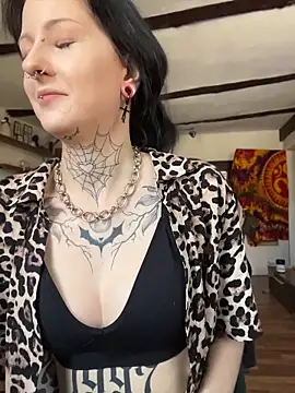 Snapshot of Seductively4_20 chatting on 22, 6, 2026 Seductively4 20 online show from 22, 6, 2026