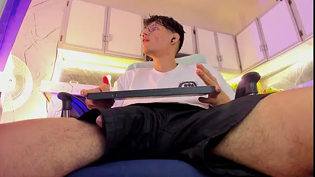 david huge online show from 29, 11, 2025