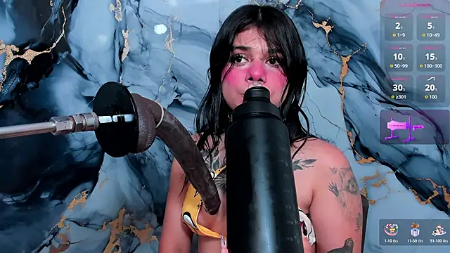 Emily Evo online show from 6, 11, 2025