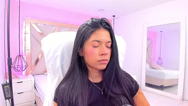 samantaa shy online show from 28, 3, 2026