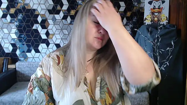 Snapshot of NikaSkylink chatting on 7, 4, 2026 NikaSkylink online show from 7, 4, 2026