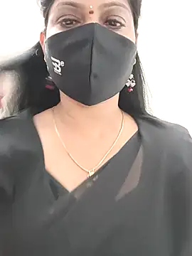 Snapshot of shivani27 chatting on 14, 9, 2025 shivani27 online show from 14, 9, 2025