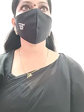 Snapshot of shivani27 chatting on 9, 10, 2025 shivani27 online show from 9, 10, 2025