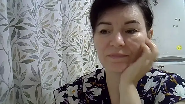 Krystal 82 online show from 20, 12, 2025