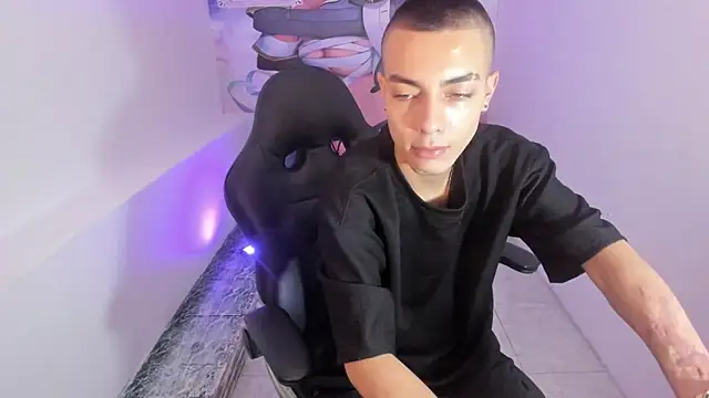 Dereck Boy8 online show from 12, 11, 2025