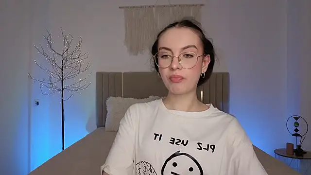 Real cutie1 online show from 27, 3, 2026