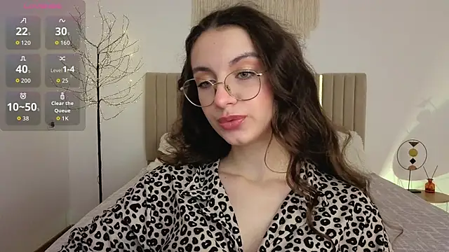 Snapshot of Real_cutie1 chatting on 6, 6, 2026 Real cutie1 online show from 6, 6, 2026
