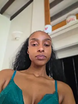 Hazel Dollxx online show from 23, 5, 2026