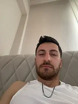 emredenizz07 online show from 6, 1, 2026