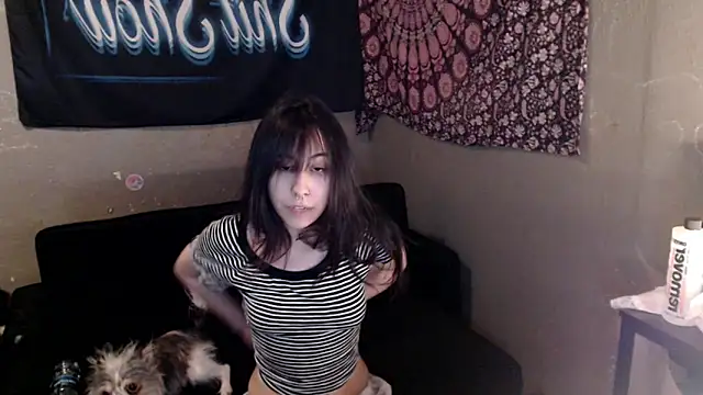 Snapshot of London_Ray chatting on 19, 4, 2026 London Ray online show from 19, 4, 2026