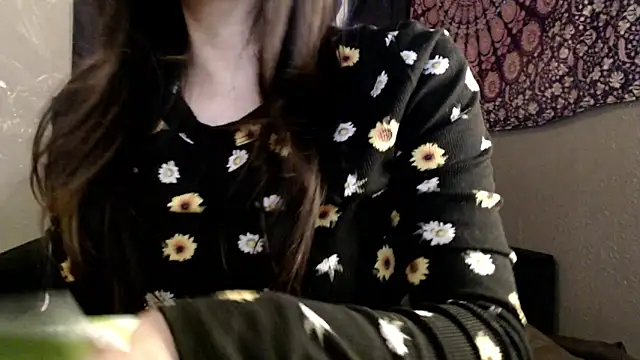 Snapshot of London_Ray chatting on 22, 5, 2026 London Ray online show from 22, 5, 2026