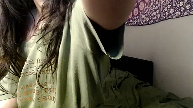 Snapshot of London_Ray chatting on 6, 6, 2026 London Ray online show from 6, 6, 2026