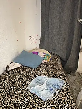 Nia Desire online show from 28, 4, 2026