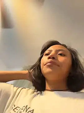 Nia Desire online show from 24, 6, 2026
