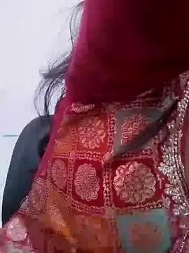 Snapshot of Reeta-rani chatting on 15, 10, 2025 Reeta-rani online show from 15, 10, 2025