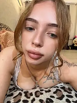 Hannah xBaby online show from 21, 6, 2026