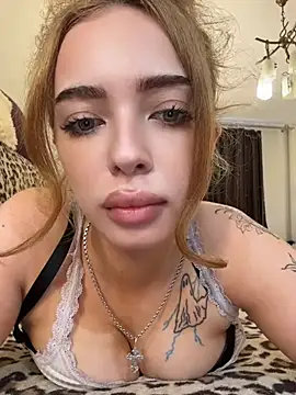 Hannah xBaby online show from 23, 6, 2026
