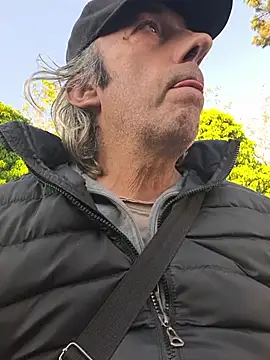 Snapshot of bi_dare chatting on 4, 4, 2026 bi dare online show from 4, 4, 2026