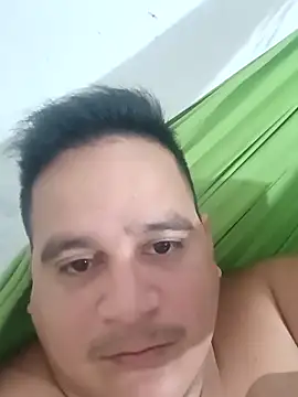 Snapshot of reguetones92 chatting on 15, 11, 2025 reguetones92 online show from 15, 11, 2025