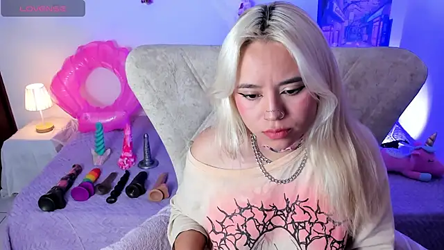 Nataliahenao69 online show from 13, 6, 2026