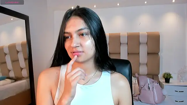 AidaJones online show from 17, 12, 2025