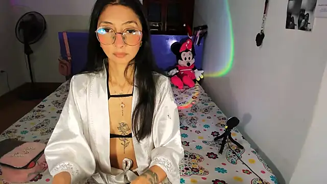 Anais lux online show from 8, 6, 2026