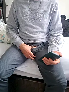 Snapshot of esmerkralkobra chatting on 15, 11, 2025 esmerkralkobra online show from 15, 11, 2025