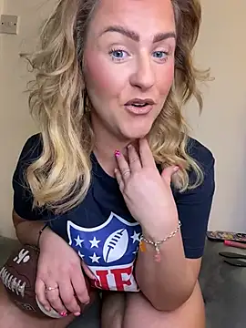 Charleigh xx online show from 8, 2, 2026