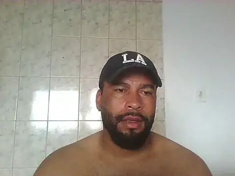 Snapshot of OliveiraSeven chatting on 4, 5, 2026 OliveiraSeven online show from 4, 5, 2026