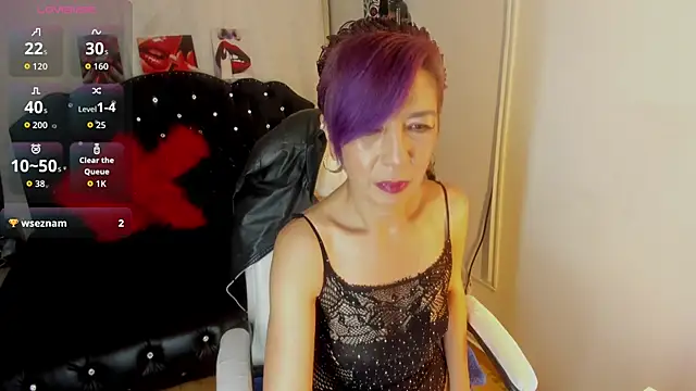 Snapshot of Trinityy__ chatting on 12, 9, 2025 Trinityy online show from 12, 9, 2025