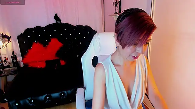 Snapshot of Trinityy__ chatting on 5, 12, 2025 Trinityy online show from 5, 12, 2025