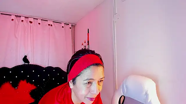 Snapshot of Trinityy__ chatting on 7, 1, 2026 Trinityy online show from 7, 1, 2026