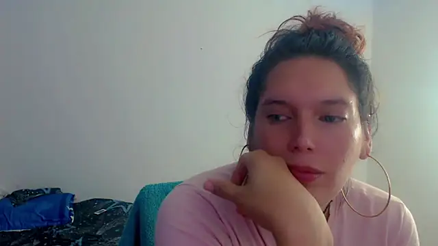 samanthaa hot  online show from 5, 1, 2026