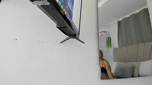 Lady miss    online show from 15, 3, 2026