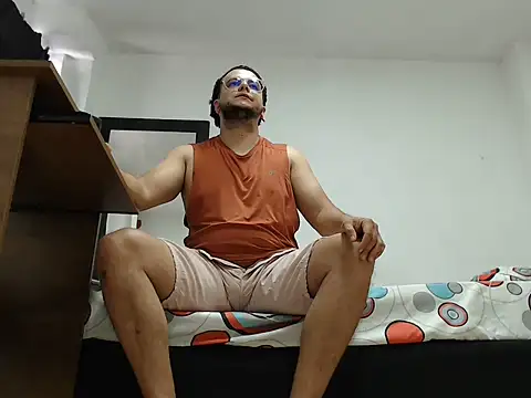 cloudsxxx online show from 27, 5, 2026