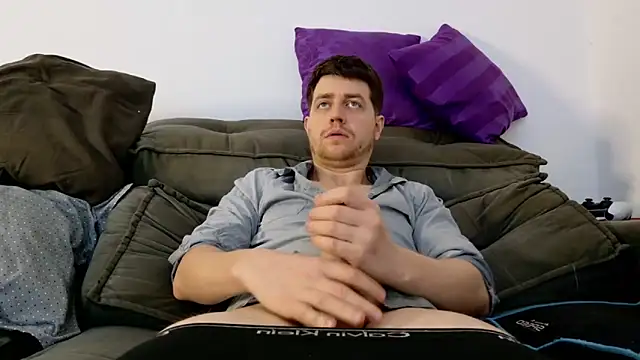 Snapshot of aaron_nvk chatting on 6, 10, 2025 aaron nvk online show from 6, 10, 2025