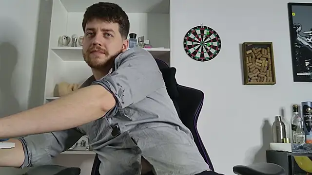 Snapshot of aaron_nvk chatting on 30, 10, 2025 aaron nvk online show from 30, 10, 2025