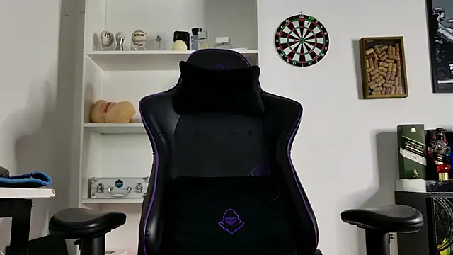 Snapshot of aaron_nvk chatting on 13, 1, 2026 aaron nvk online show from 13, 1, 2026