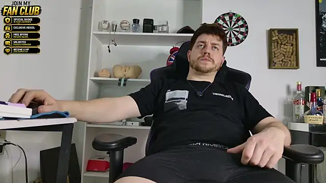 Snapshot of aaron_nvk chatting on 17, 7, 2026 aaron nvk online show from 17, 7, 2026