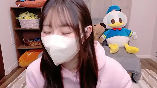 Snapshot of MOEMOE-Q chatting on 14, 10, 2025 MOEMOE-Q online show from 14, 10, 2025